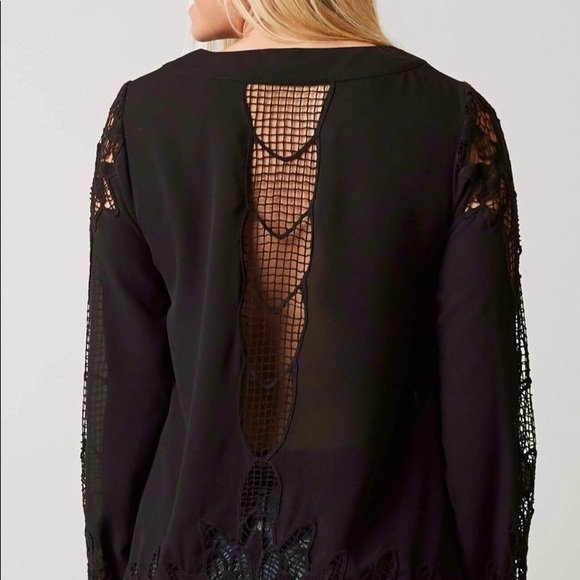 Buckle Gimmicks black lace up crochet top shirt - Picture 4 of 10